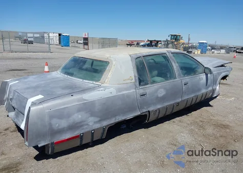 1996 Cadillac Fleetwood Brougham z USA, uszkodzony, nr VIN 1G6DW52P6TR706755